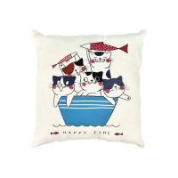 Подушка микровелюр Strateg Усатые рыбалки 35*35 см (61010)